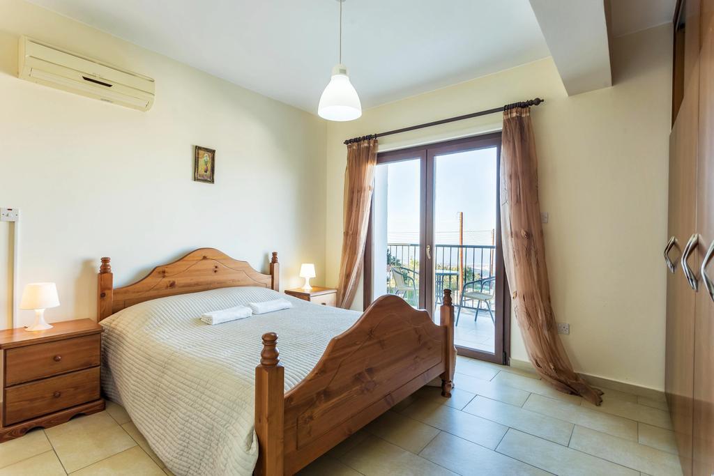 Villa Nikolina Dhrousha Buitenkant foto