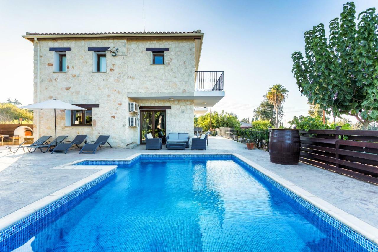 Villa Nikolina Dhrousha Buitenkant foto