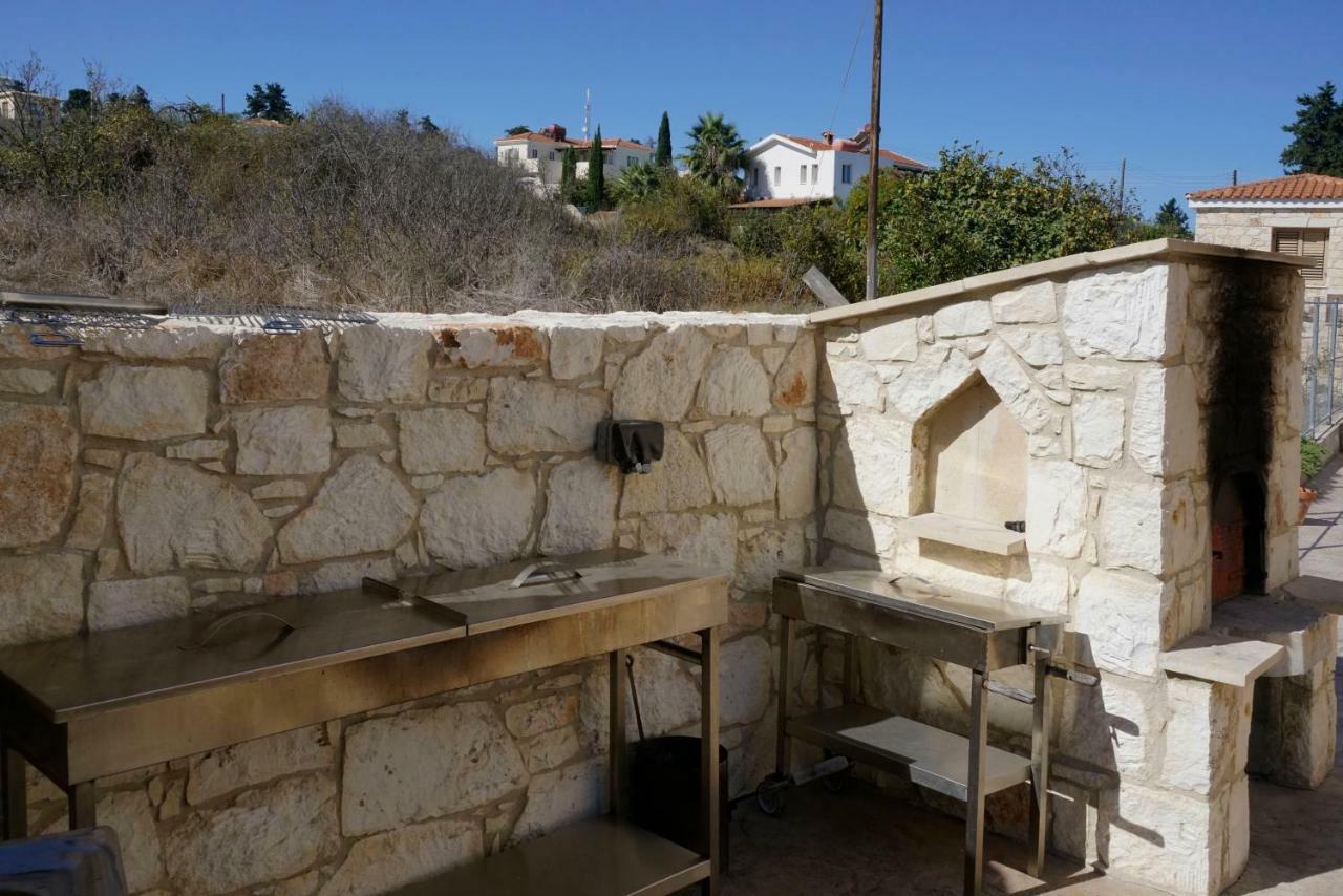 Villa Nikolina Dhrousha Buitenkant foto